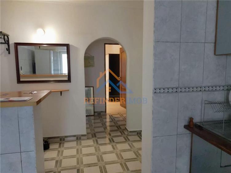 Apartament 3 camere Unirii decomandat etaj 2 - 5