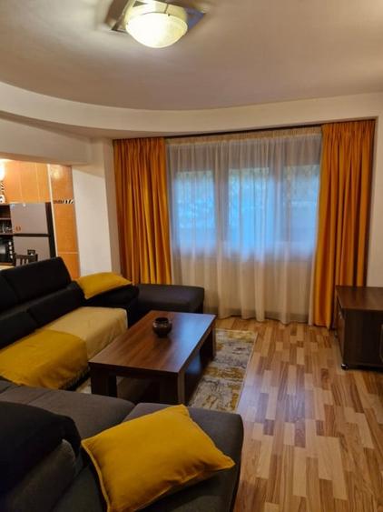Apartament cu 2 camere semidecomandat, mobilat în Panduri