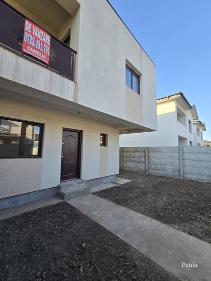 Duplex cu 4 camere cu Canalizare în Central