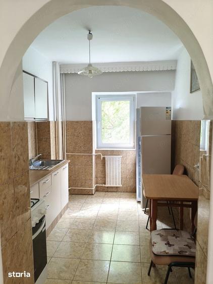 Garsonieră decomandată în Podu Roș