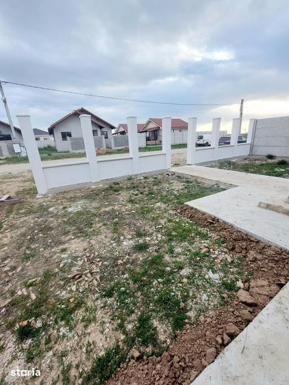 Casă cu 4 camere cu Teren 500 Mp în Central
