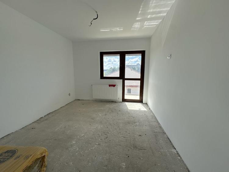 Casă cu 4 camere în Dumbrăveni