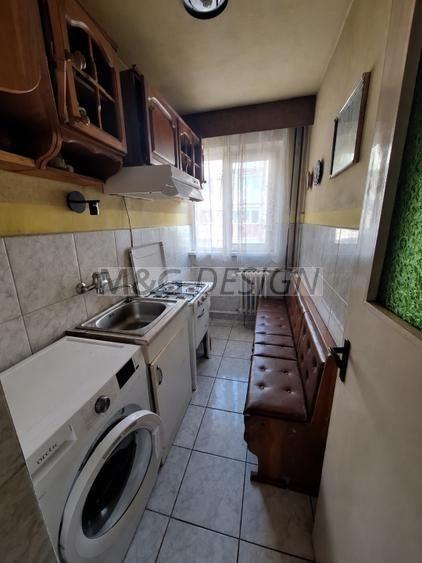 Apartament cu 3 camere semidecomandat în Dacia — fotografia 3