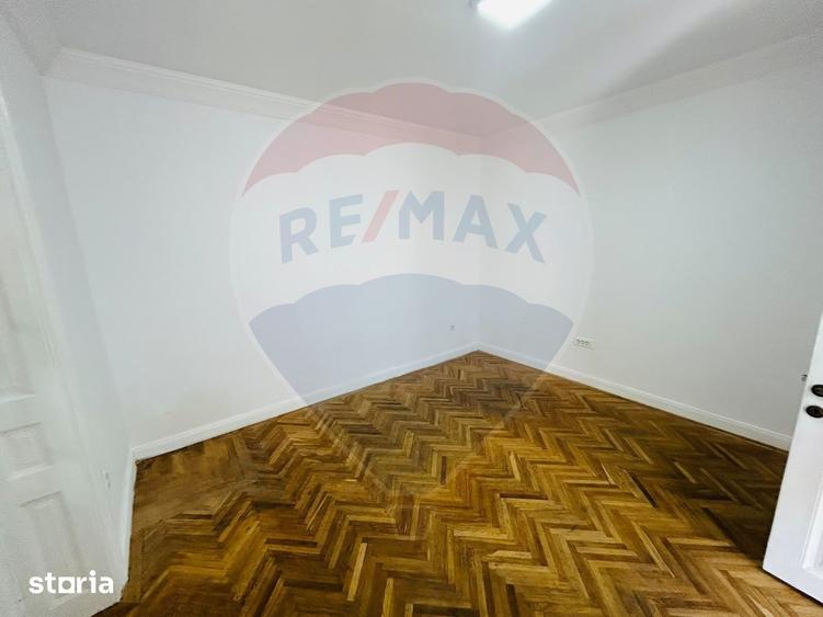 Casă cu 3 camere decomandat cu Teren 160 Mp în Rovine