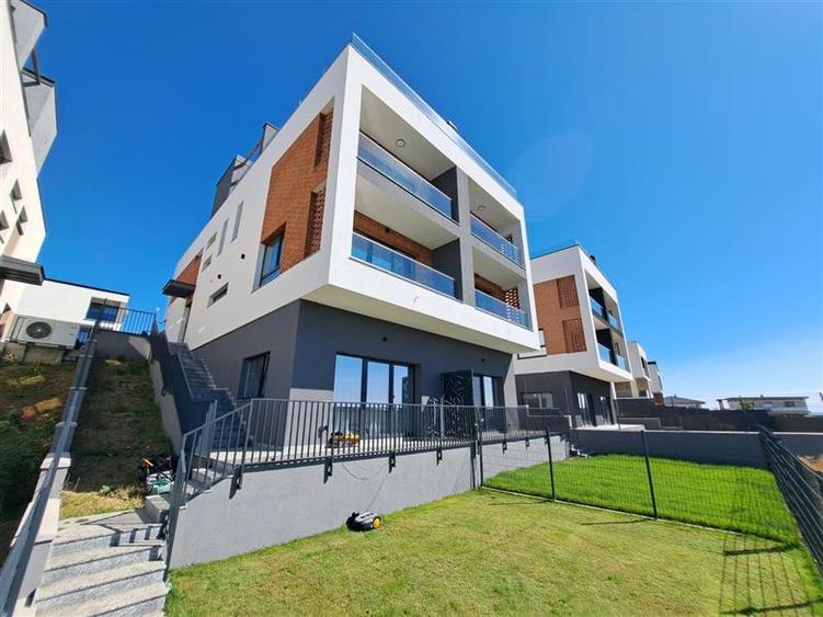 Duplex cu 5 camere cu Canalizare în Iris