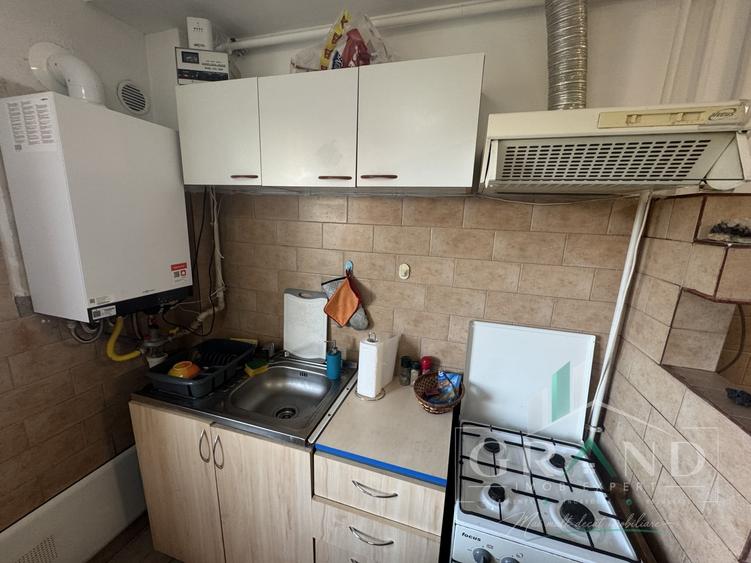Apartament cu 2 camere semidecomandat, mobilat în Mănăștur