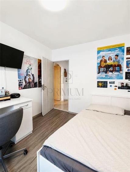 Apartament cu 3 camere semidecomandat, mobilat în Lipovei