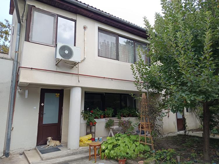 Casă cu 2 camere cu Teren 100 Mp în Fabric