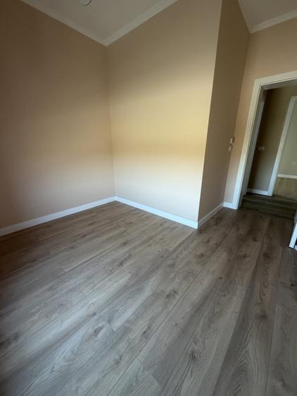 Duplex cu 4 camere cu Canalizare în Covaci