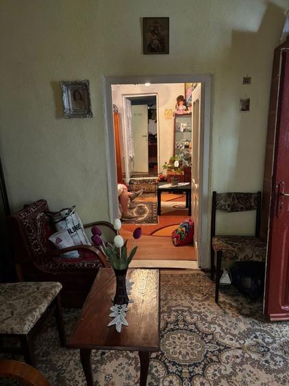 Casă cu 3 camere în Central
