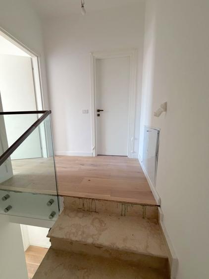 Duplex cu 4 camere cu Canalizare în Chitila