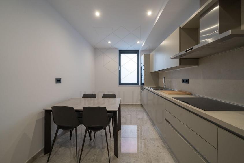 Apartament cu 3 camere decomandat, mobilat în Primăverii