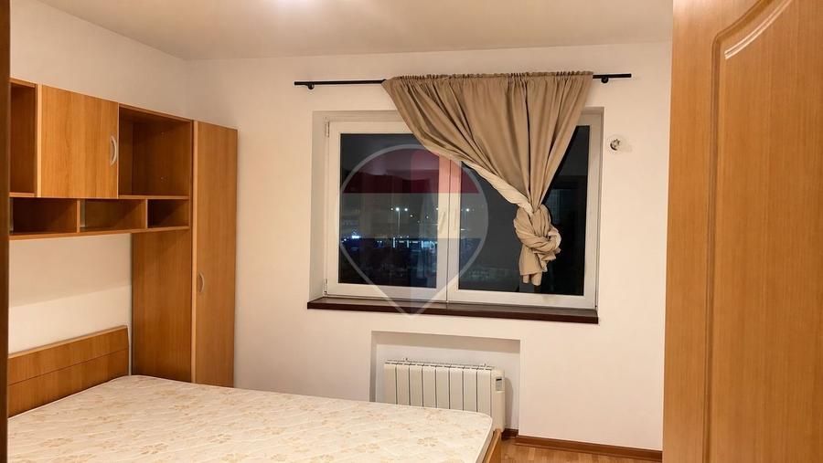 Apartament cu 3 camere, mobilat în Vitan
