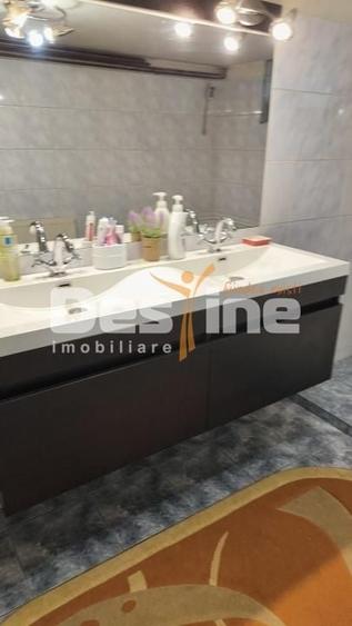 Casă individuală cu 5 camere cu Canalizare în Bucureștii Noi