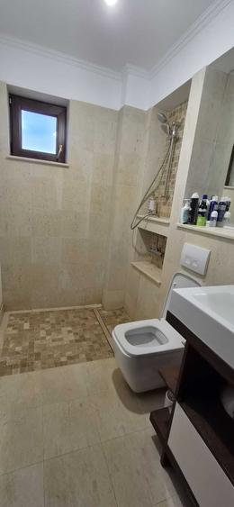 Casă cu 4 camere în Creața