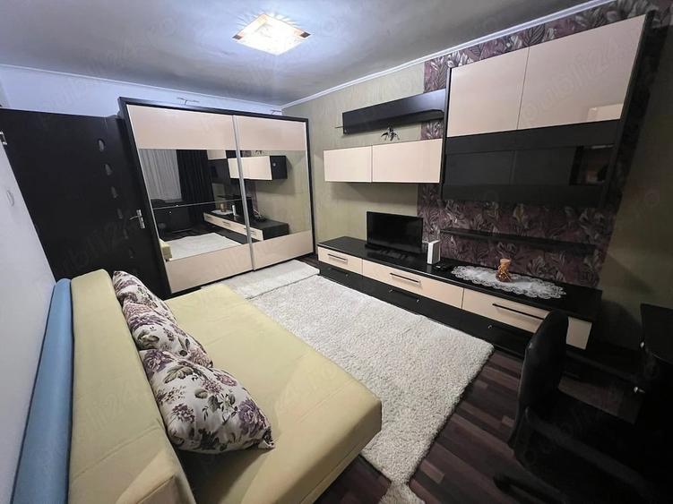 Garsonieră decomandată, mobilată în Badea Cârțan