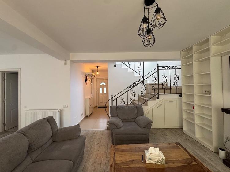 Casă cu 4 camere cu Teren 550 Mp în Crevedia