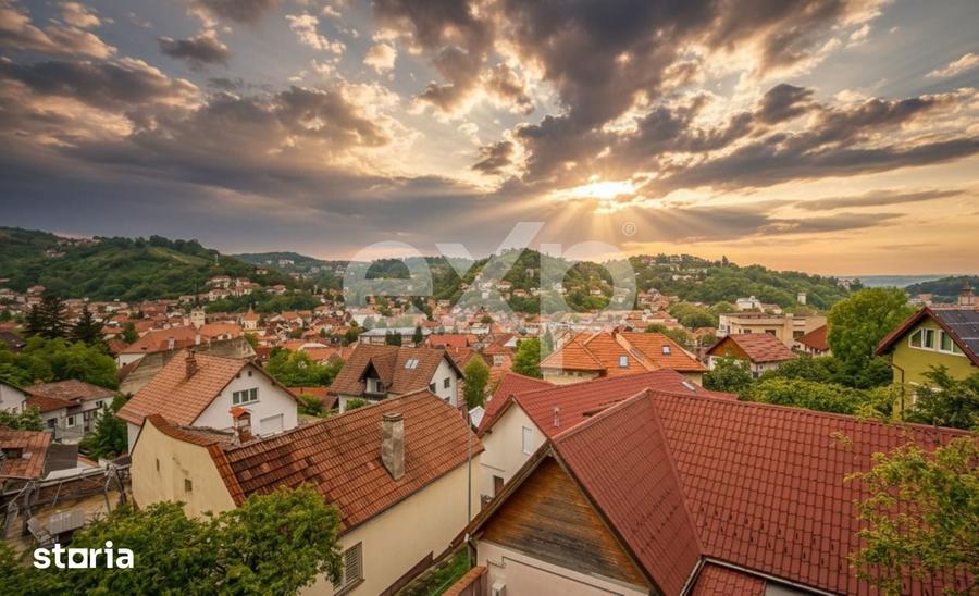 Casă cu 5 camere cu Teren 355 Mp în Schei
