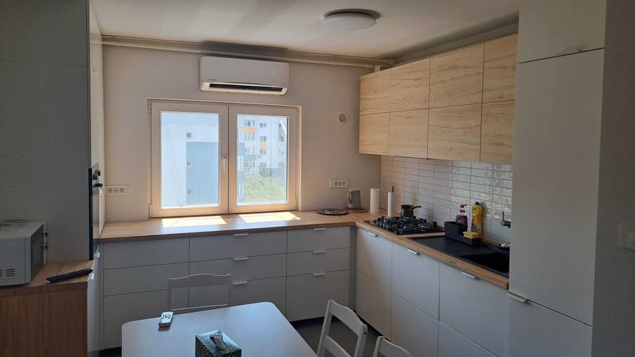 Apartament cu 2 camere decomandat în Sebastian