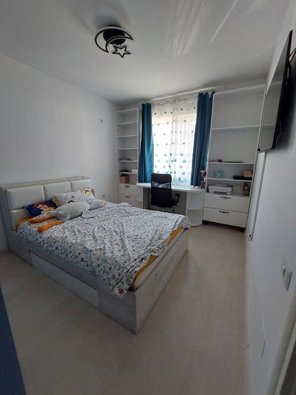 Apartament cu 2 camere decomandat în Fundeni