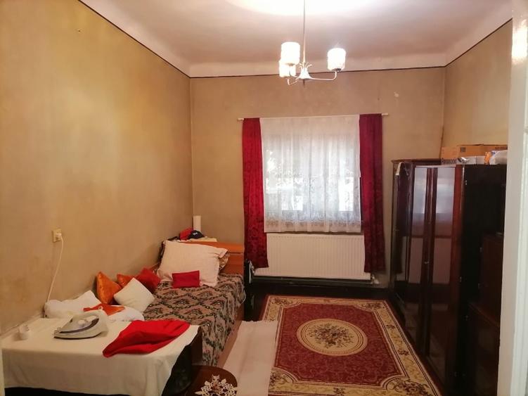 Casă individuală cu 3 camere cu Canalizare în Plevnei