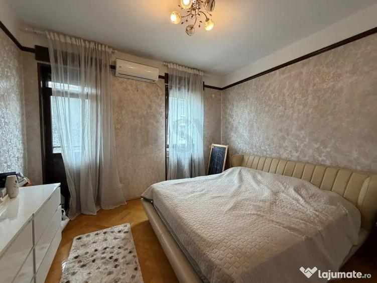 Casă cu 5 camere cu Teren 205 Mp în Polonă