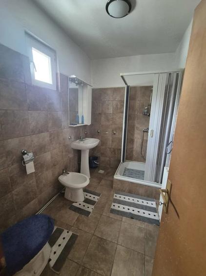 Spațiu comercial, de 600 mp, în Central