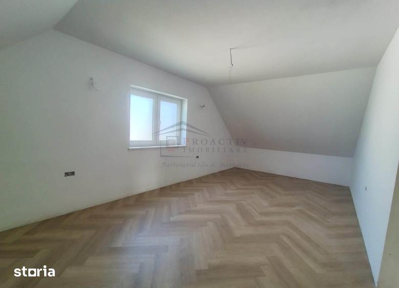 Casă cu 4 camere cu Teren 400 Mp în Ipotești