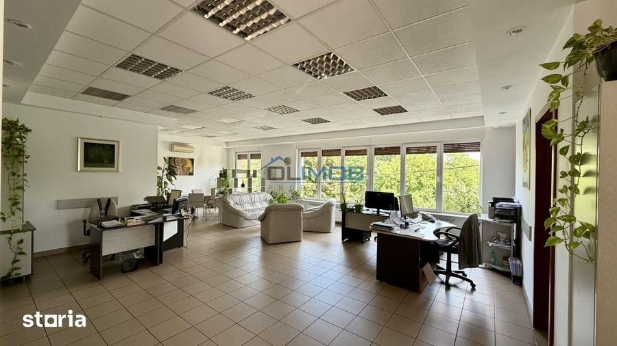 Apartament cu 4 camere în Tei