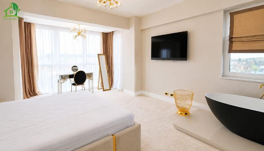 Apartament cu 5 camere decomandat, mobilat în Central