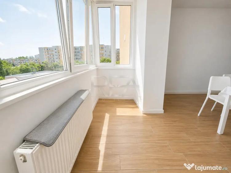 Apartament cu 3 camere semidecomandat în Sebastian