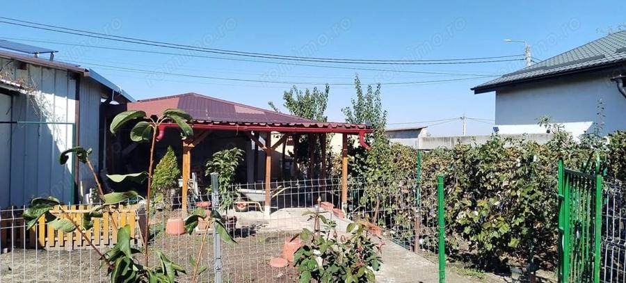 Casă cu 5 camere în Brănești