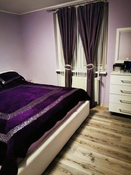 Apartament cu 4 camere decomandat în Central