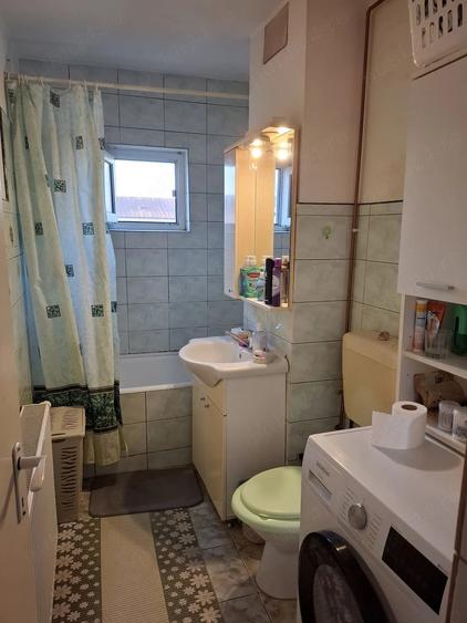 Apartament cu 4 camere decomandat în Aurel Vlaicu