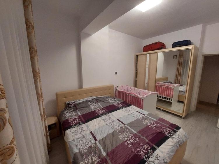 Apartament cu 3 camere decomandat, mobilat în Păcurari