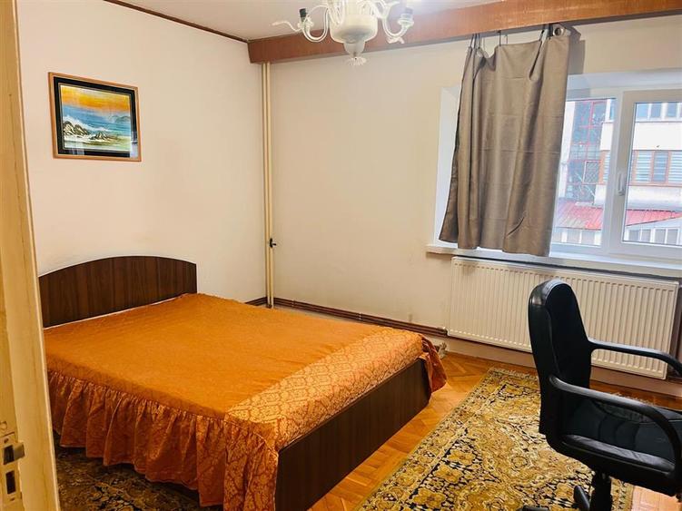 Apartament cu 2 camere decomandat, mobilat în Central