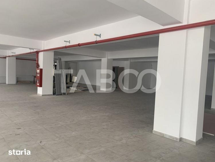 Spațiu comercial, de 600 mp, în Central