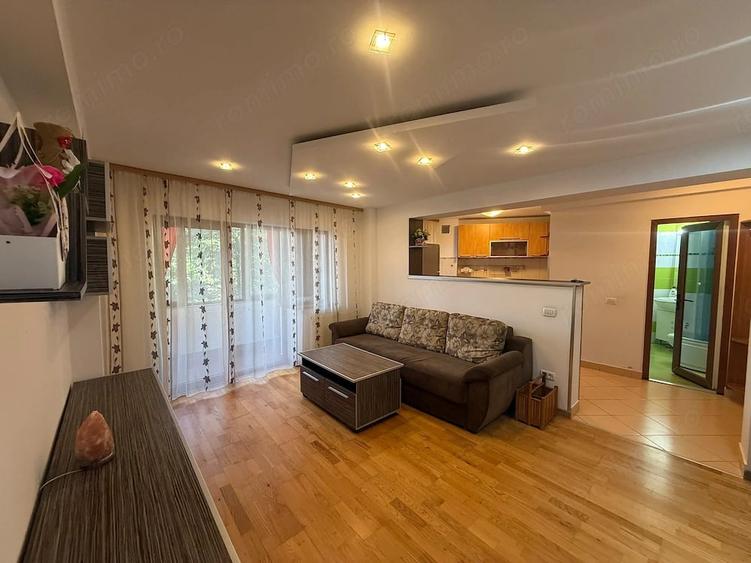 Apartament cu 2 camere semidecomandat în Ultracentral