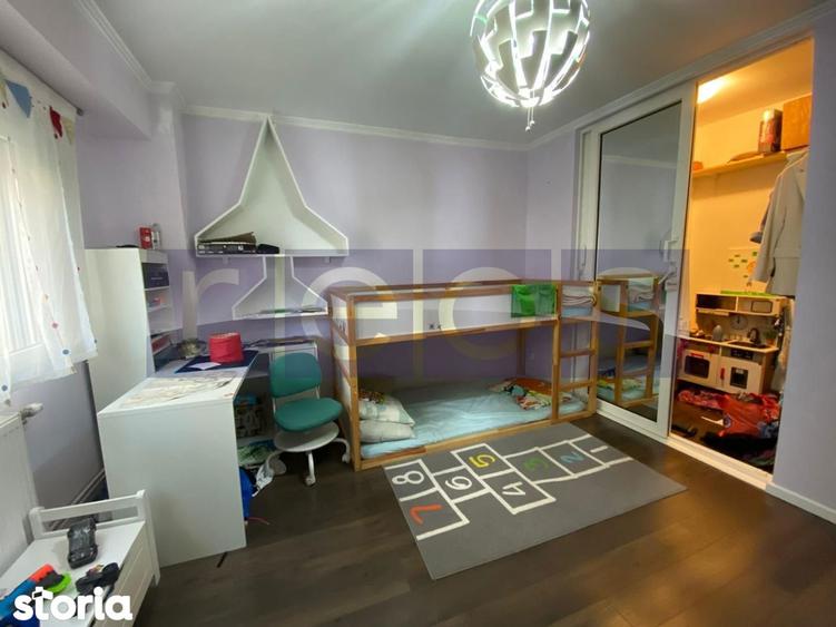 Apartament cu 3 camere, mobilat în Aviației