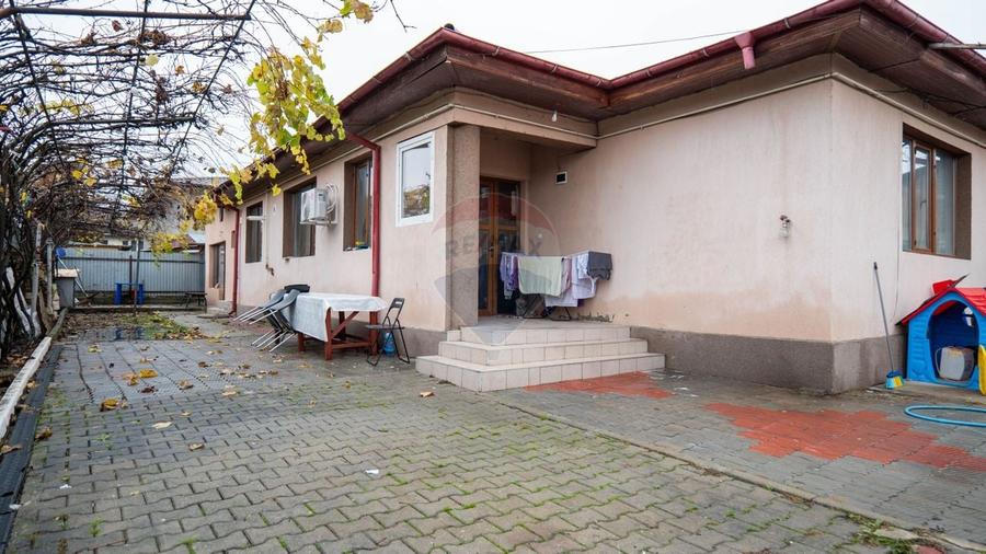 Casă cu 4 camere cu Teren 299 Mp în Periferie
