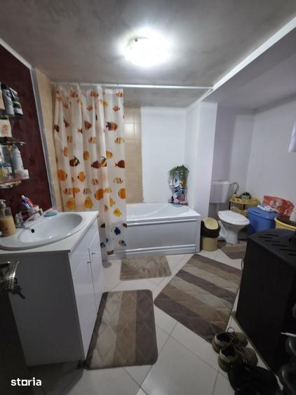 Casă cu 4 camere cu Teren 264 Mp în Radu Negru