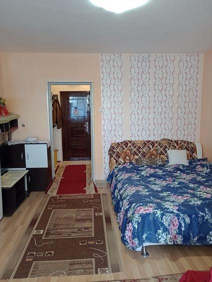 Garsonieră decomandată în Hipodrom