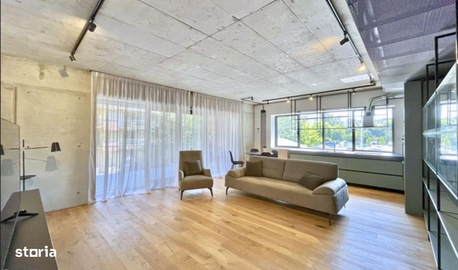 Apartament cu 3 camere, mobilat în Tei