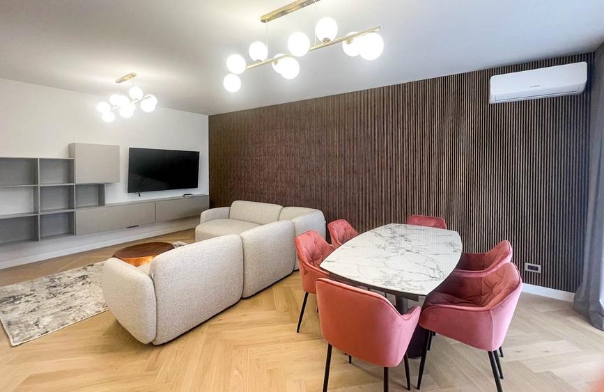 Apartament cu 3 camere semidecomandat, mobilat în Iancu Nicolae