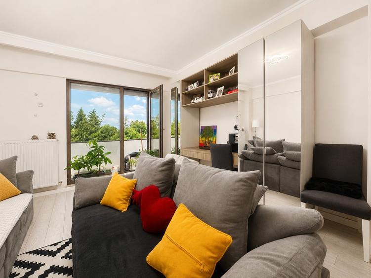 Apartament cu 3 camere decomandat în Bucureștii Noi