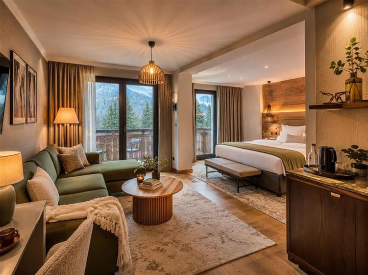 Hotel/Pensiune, de 1,200 mp, în Bran