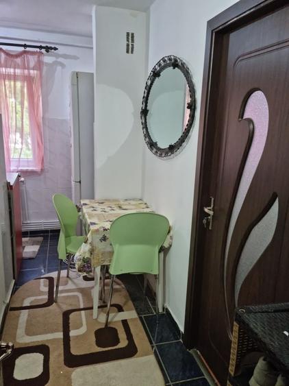 Garsonieră decomandată în Valea Rosie