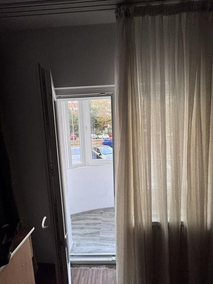 Garsonieră decomandată în 13 Septembrie