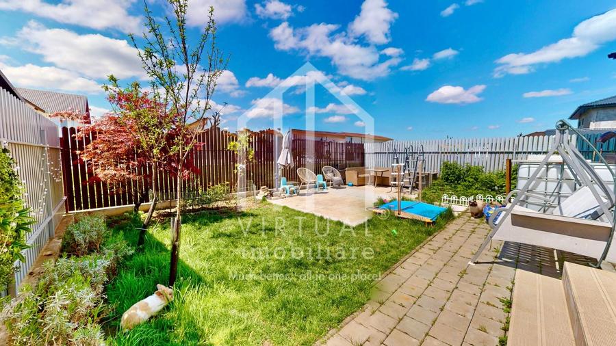 Duplex cu 5 camere cu Canalizare în Cristian