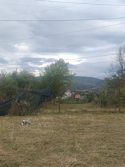 Teren Construcții intravilan de 2050 mp, în Vălenii de Munte